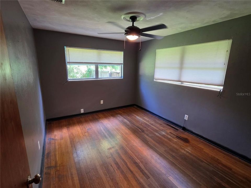 For Rent: $2,800 (3 beds, 2 baths, 2044 Square Feet)