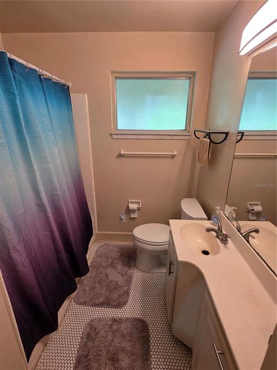For Rent: $2,800 (3 beds, 2 baths, 2044 Square Feet)