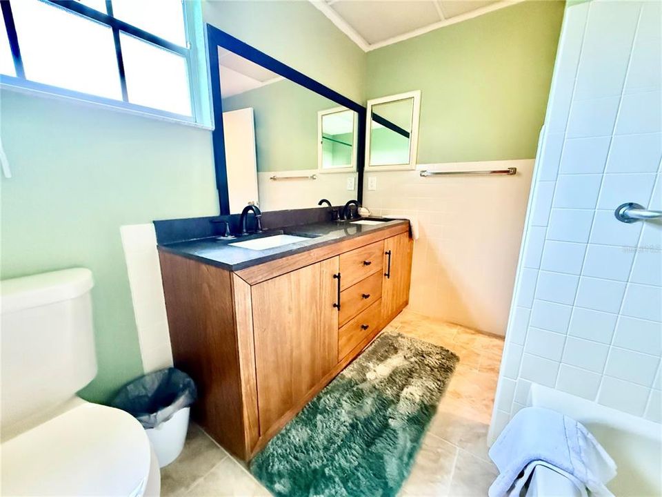 На продажу: $269,900 (2 спален, 2 ванн, 1519 Квадратных фут)