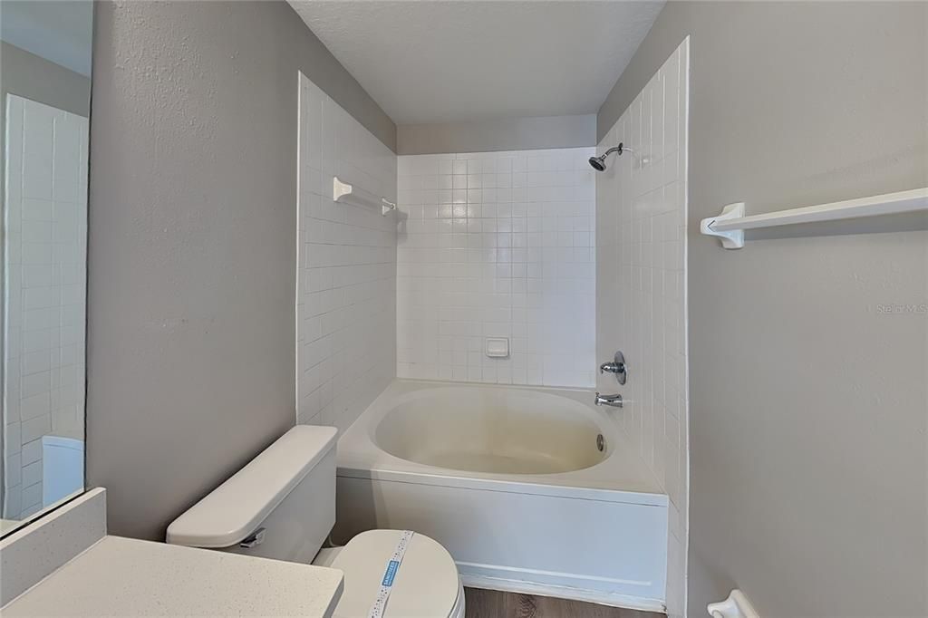For Rent: $2,099 (3 beds, 2 baths, 1405 Square Feet)