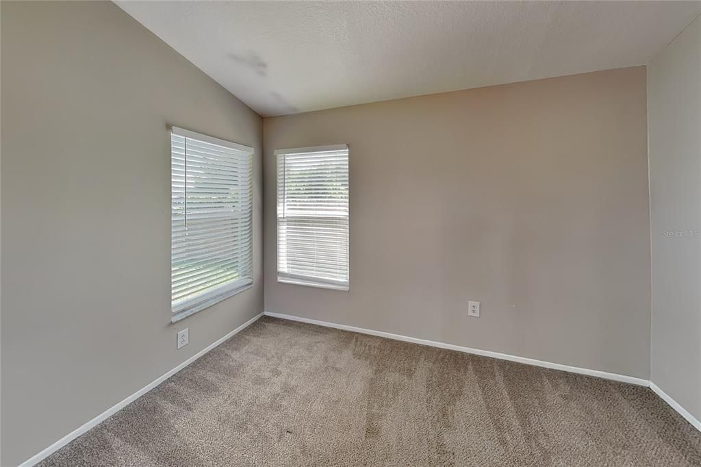 For Rent: $2,099 (3 beds, 2 baths, 1405 Square Feet)