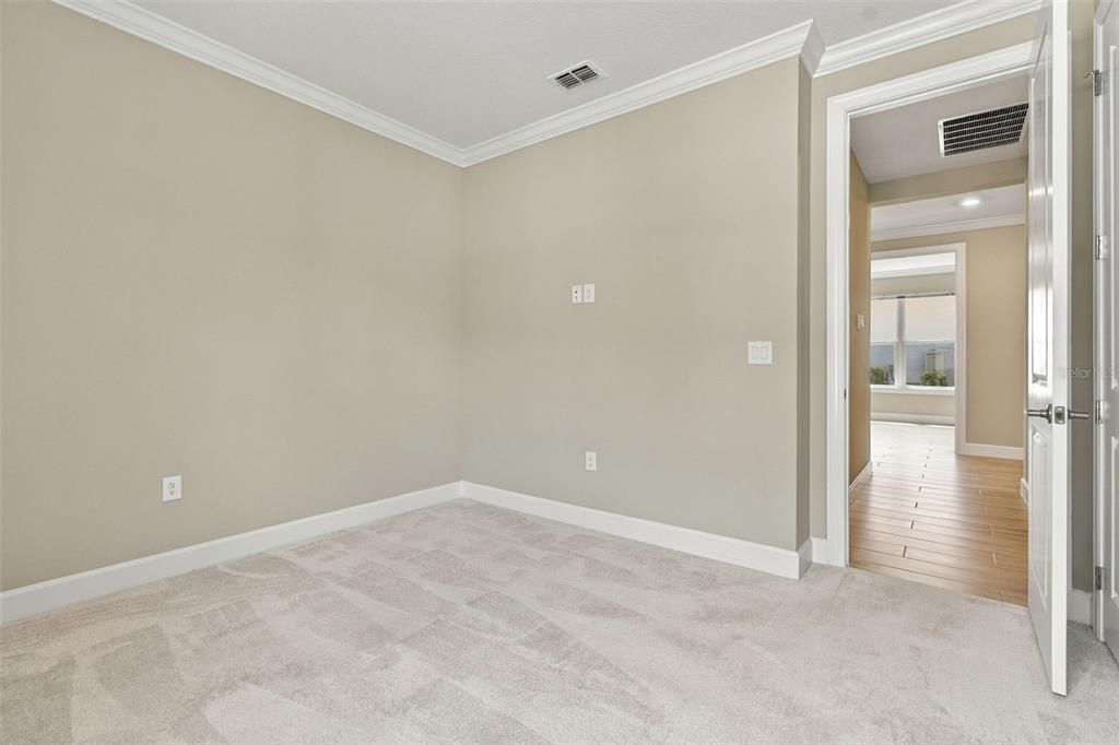 For Sale: $700,000 (3 beds, 3 baths, 2320 Square Feet)