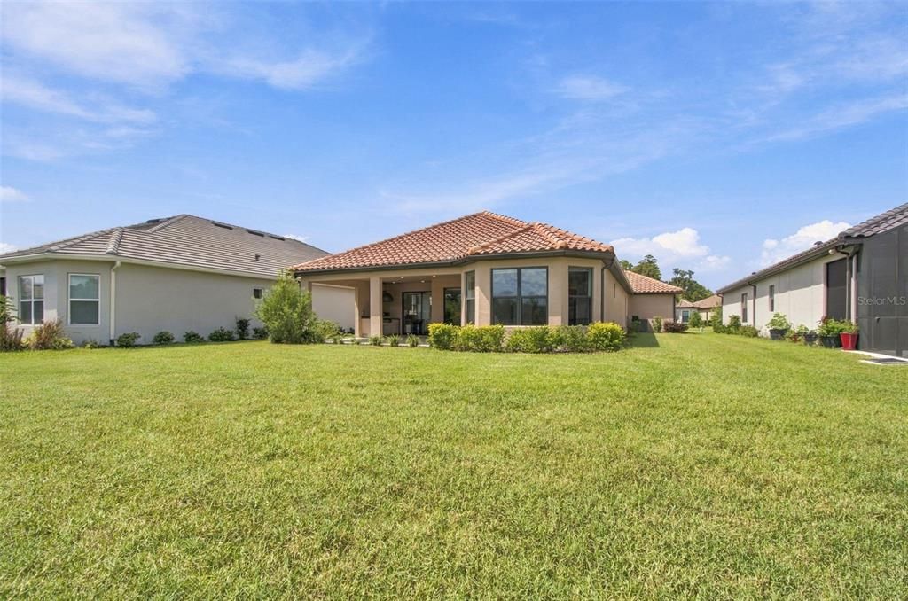 For Sale: $700,000 (3 beds, 3 baths, 2320 Square Feet)