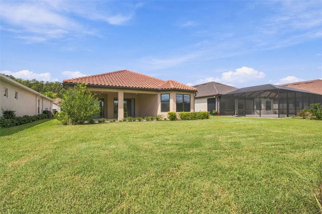 For Sale: $700,000 (3 beds, 3 baths, 2320 Square Feet)
