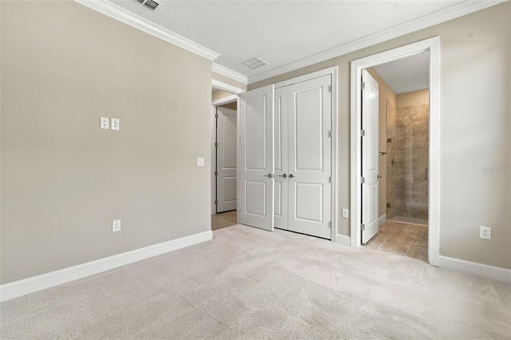 For Sale: $700,000 (3 beds, 3 baths, 2320 Square Feet)