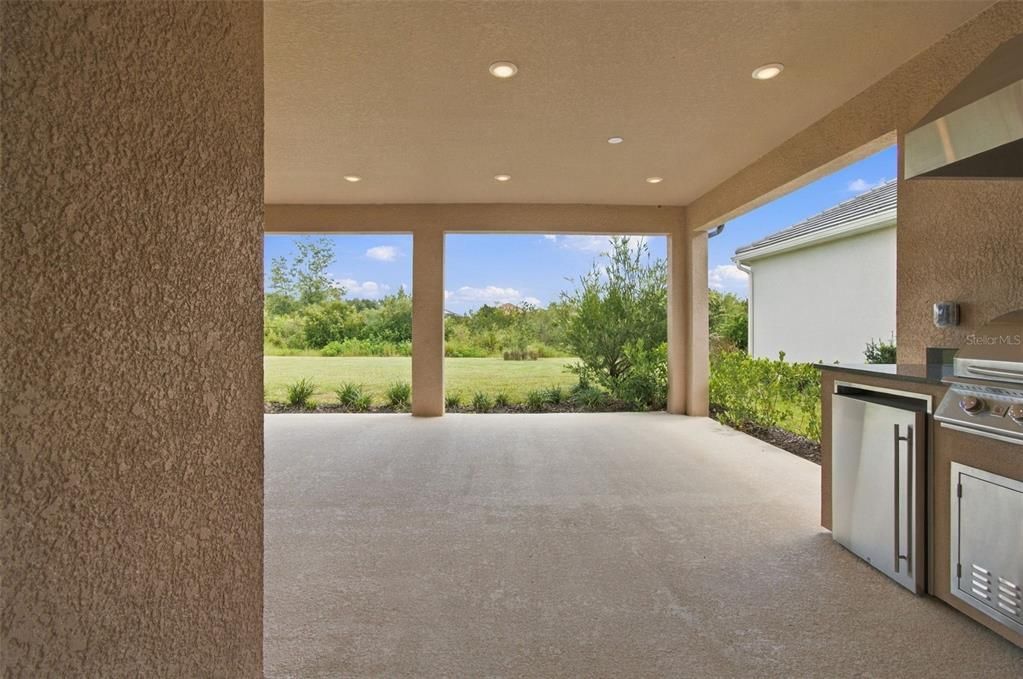 For Sale: $700,000 (3 beds, 3 baths, 2320 Square Feet)