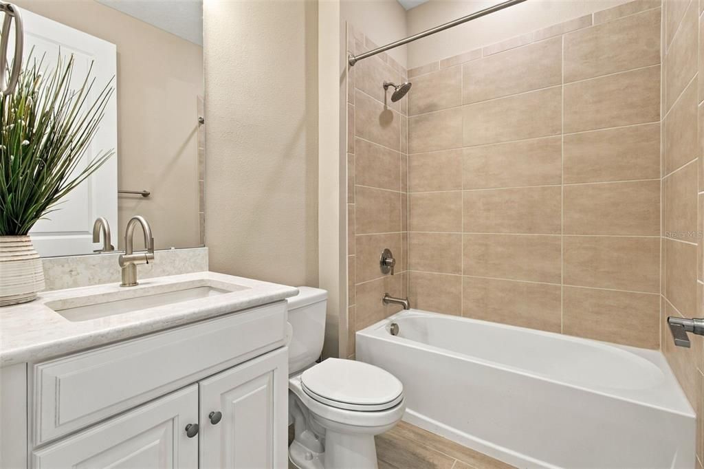 For Sale: $700,000 (3 beds, 3 baths, 2320 Square Feet)