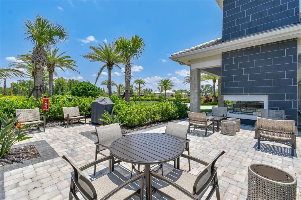 For Sale: $700,000 (3 beds, 3 baths, 2320 Square Feet)