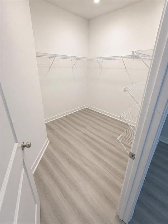 For Rent: $2,500 (4 beds, 2 baths, 2141 Square Feet)