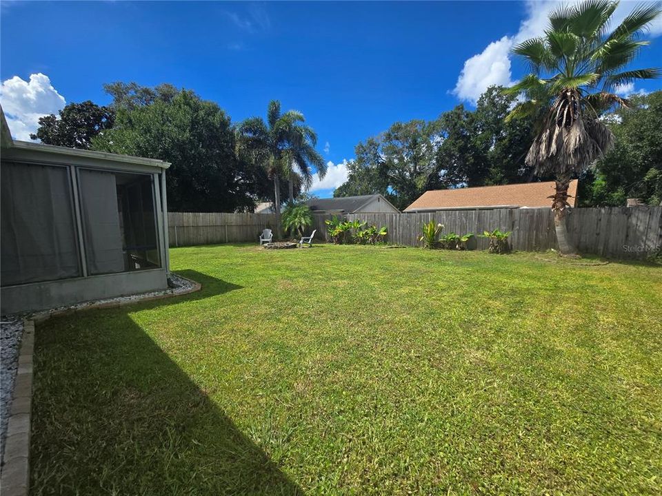 For Sale: $219,900 (2 beds, 1 baths, 872 Square Feet)