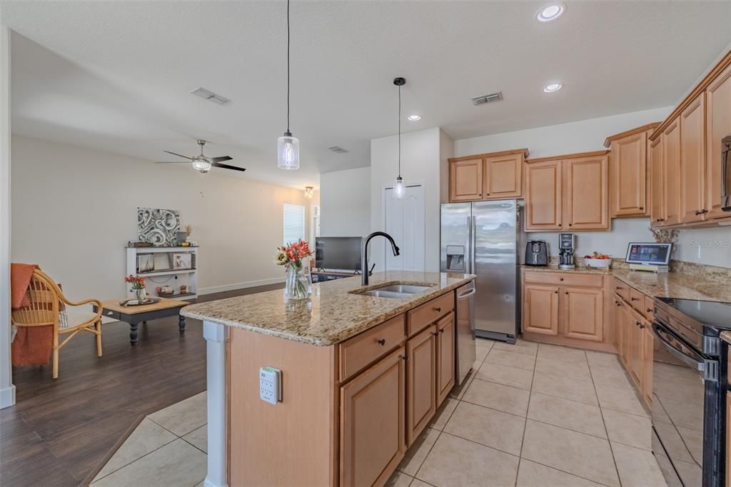For Sale: $380,000 (4 beds, 2 baths, 1840 Square Feet)
