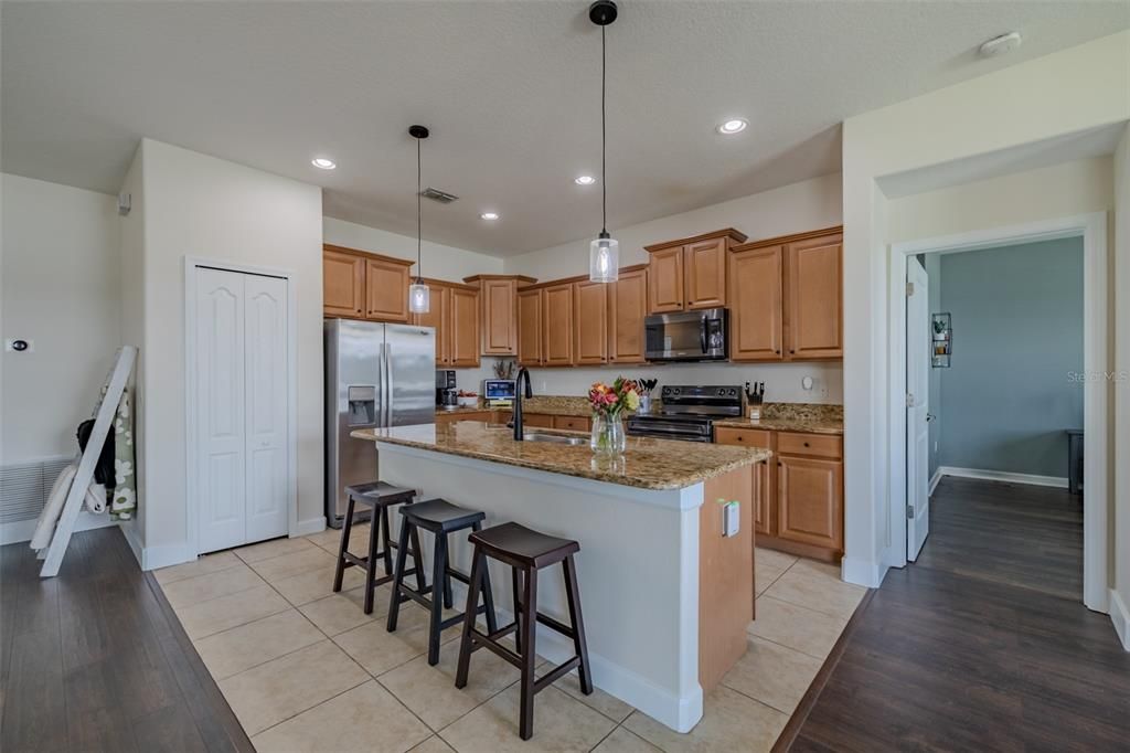 For Sale: $380,000 (4 beds, 2 baths, 1840 Square Feet)