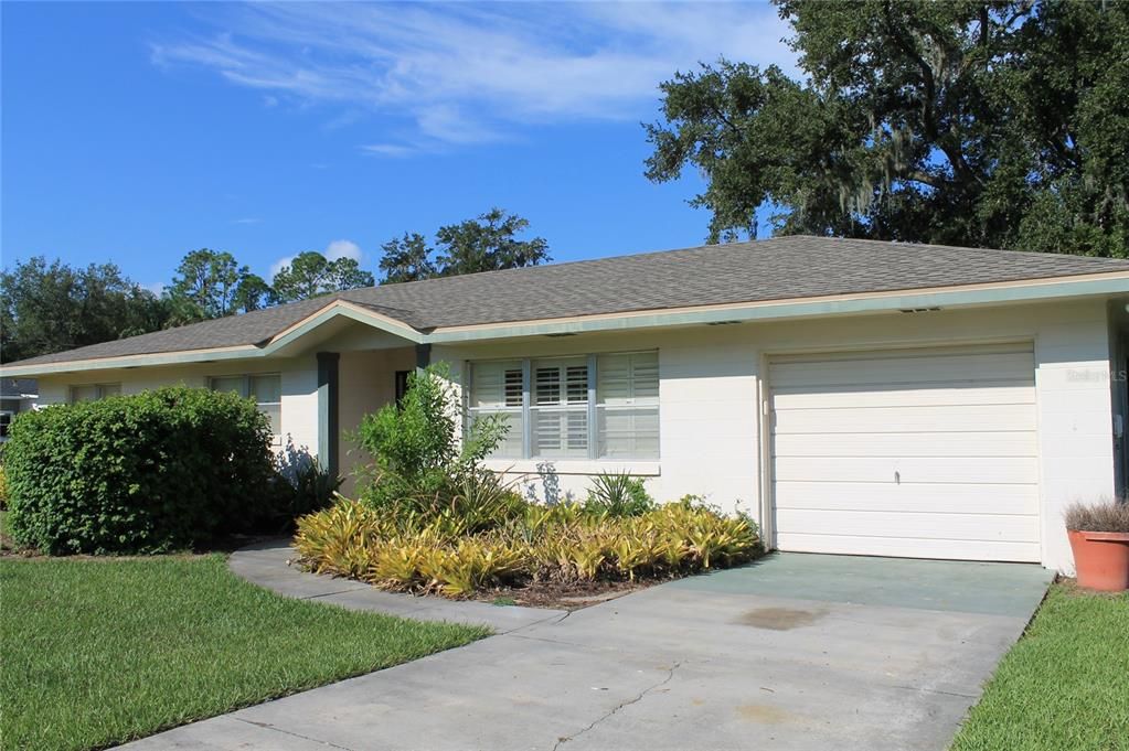 For Rent: $2,000 (3 beds, 2 baths, 1692 Square Feet)