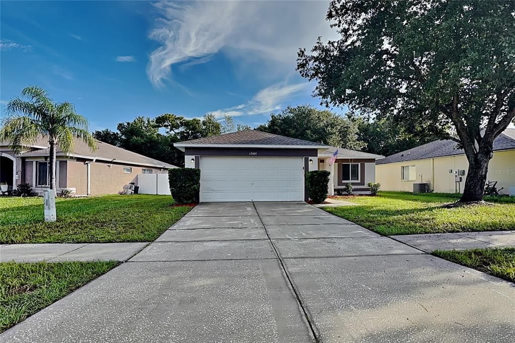 For Rent: $2,049 (3 beds, 2 baths, 1270 Square Feet)