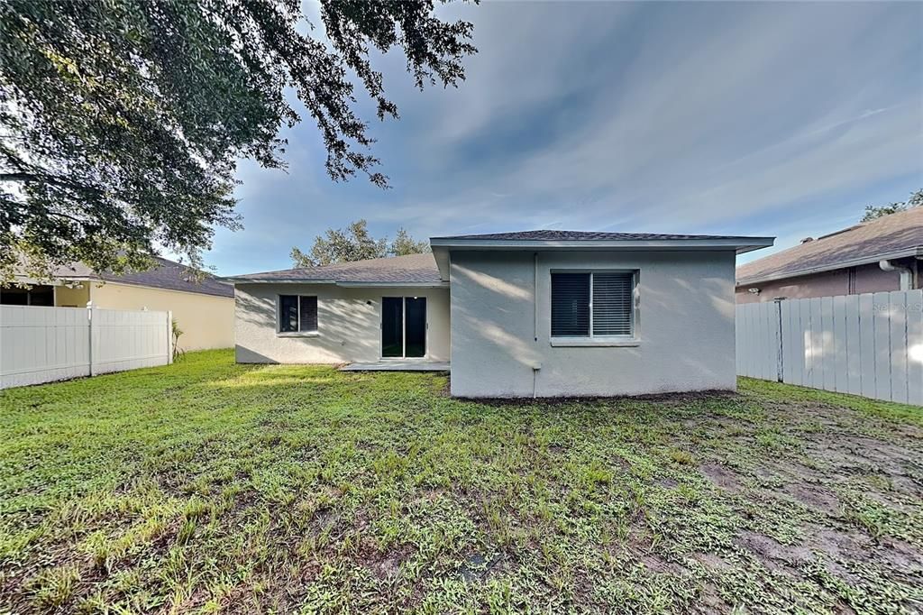 For Rent: $2,049 (3 beds, 2 baths, 1270 Square Feet)