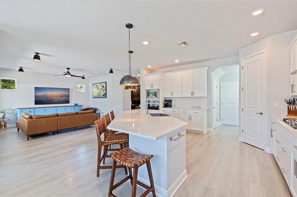 For Sale: $1,025,000 (4 beds, 3 baths, 2713 Square Feet)