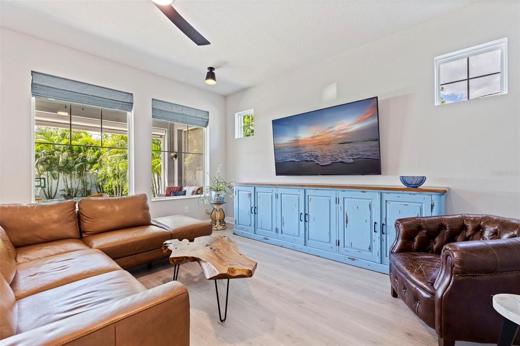 For Sale: $1,025,000 (4 beds, 3 baths, 2713 Square Feet)
