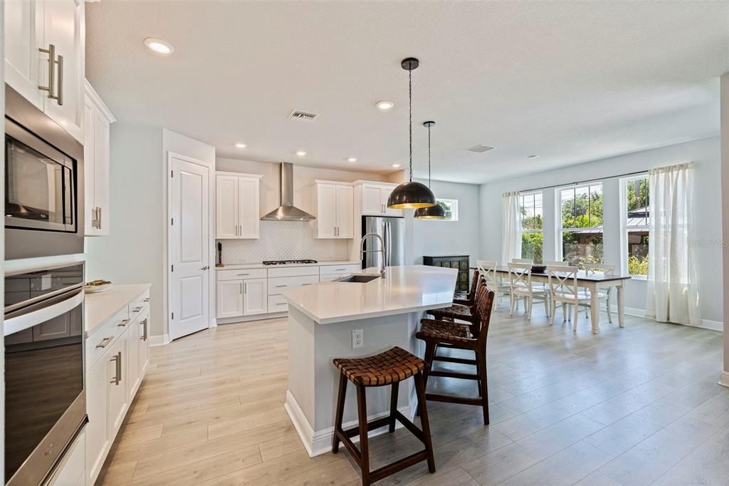 For Sale: $1,025,000 (4 beds, 3 baths, 2713 Square Feet)