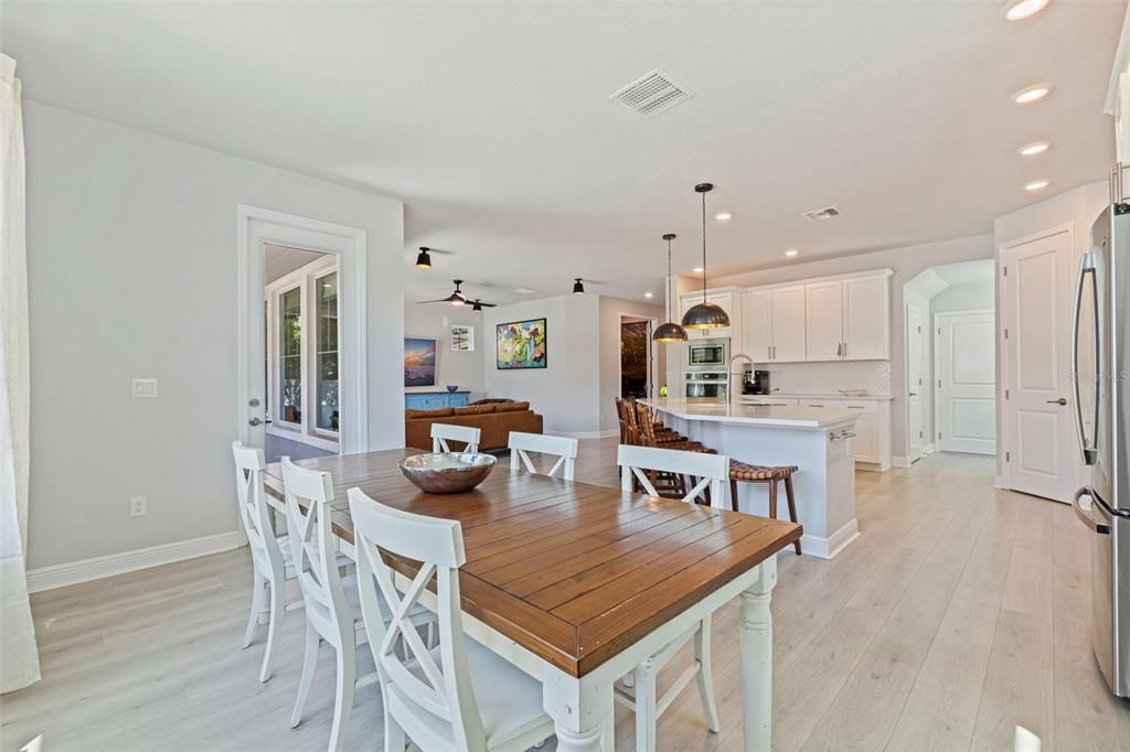 For Sale: $1,025,000 (4 beds, 3 baths, 2713 Square Feet)