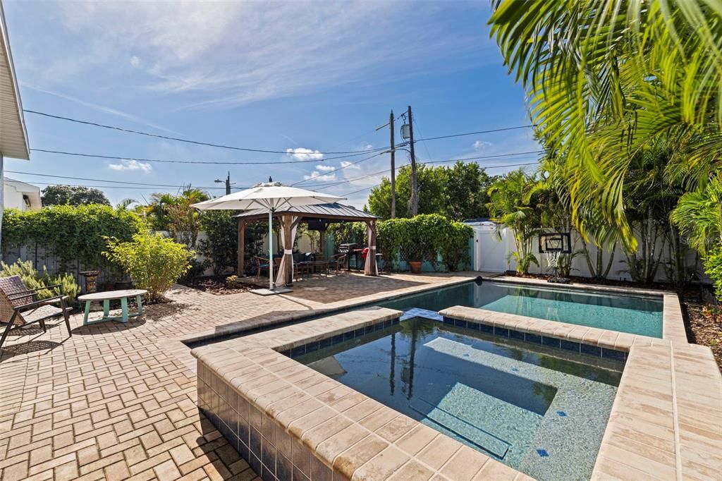 For Sale: $1,025,000 (4 beds, 3 baths, 2713 Square Feet)