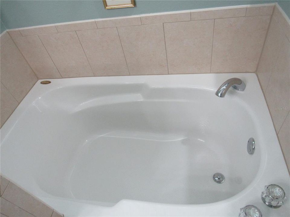 En Venta: $389,900 (3 camas, 2 baños, 1862 Pies cuadrados)