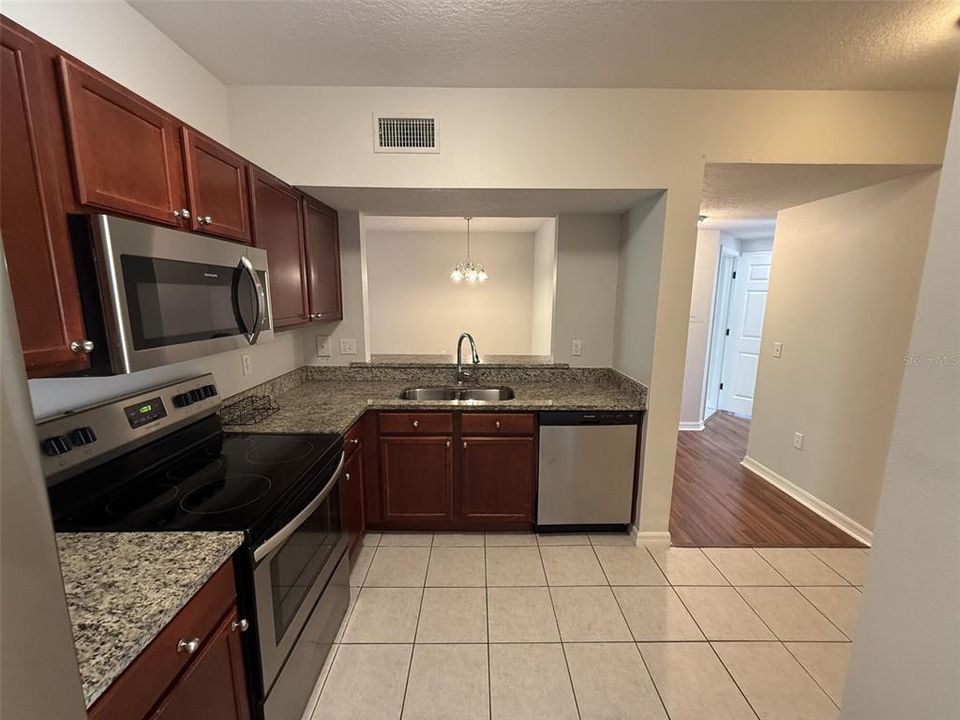 For Rent: $1,850 (3 beds, 2 baths, 1124 Square Feet)