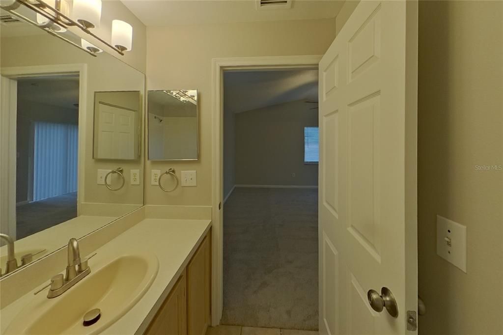 For Rent: $2,229 (3 beds, 2 baths, 1578 Square Feet)