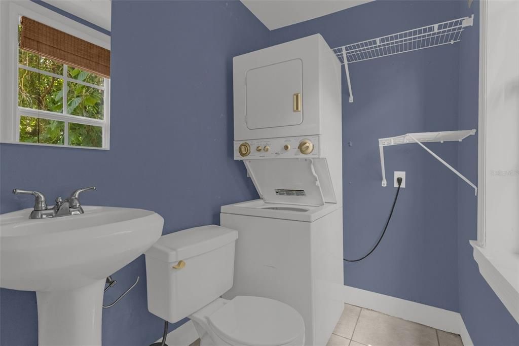 For Sale: $580,000 (3 beds, 2 baths, 1566 Square Feet)