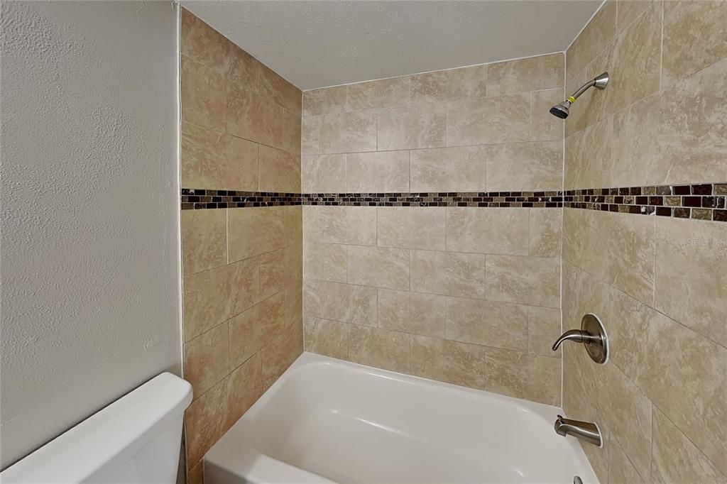 For Rent: $2,329 (4 beds, 2 baths, 1155 Square Feet)