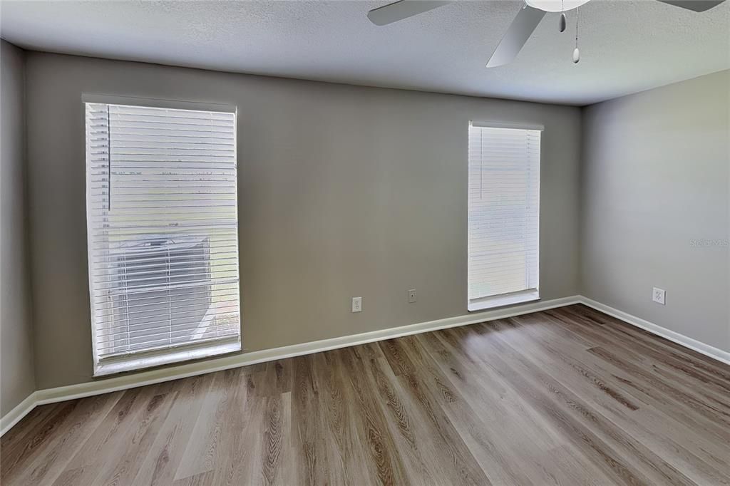 For Rent: $2,329 (4 beds, 2 baths, 1155 Square Feet)