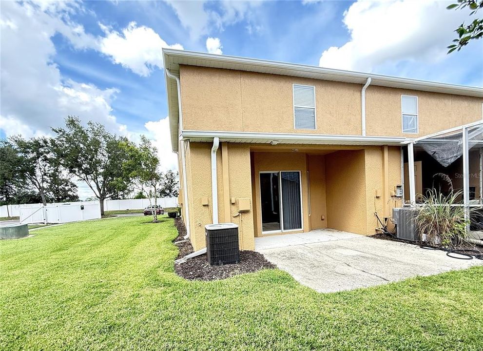 For Rent: $1,800 (2 beds, 2 baths, 1255 Square Feet)