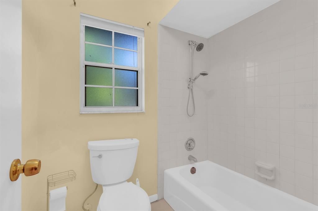 На продажу: $419,900 (3 спален, 2 ванн, 1822 Квадратных фут)
