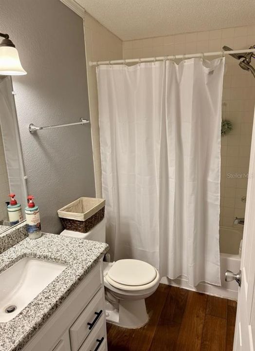 For Sale: $259,900 (3 beds, 2 baths, 1296 Square Feet)
