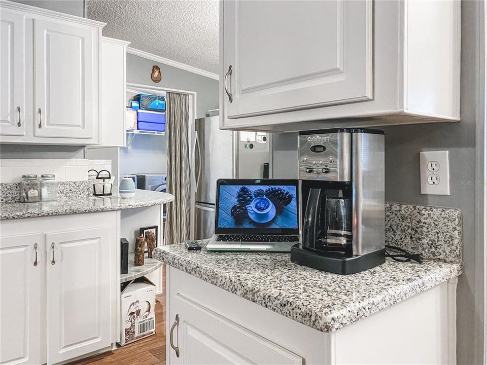 For Sale: $259,900 (3 beds, 2 baths, 1296 Square Feet)