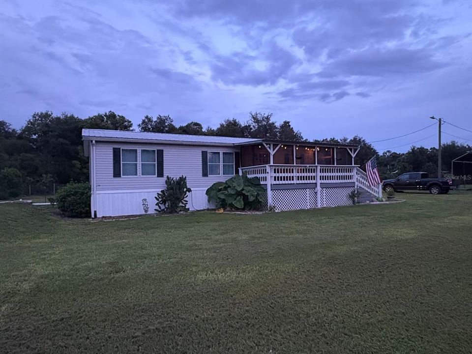 For Sale: $259,900 (3 beds, 2 baths, 1296 Square Feet)