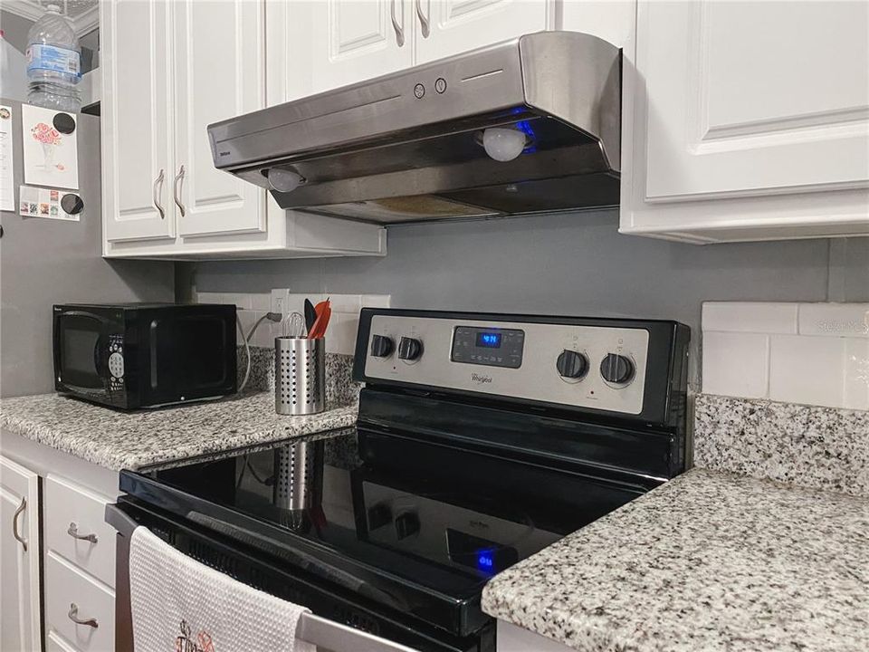 For Sale: $259,900 (3 beds, 2 baths, 1296 Square Feet)