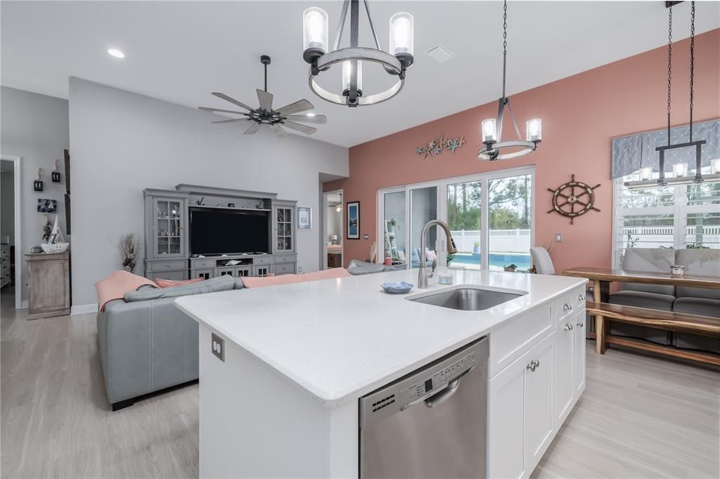 For Rent: $3,650 (3 beds, 2 baths, 1709 Square Feet)