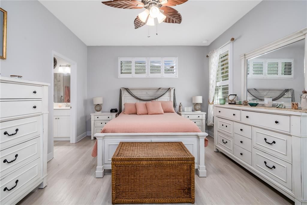 For Rent: $3,650 (3 beds, 2 baths, 1709 Square Feet)