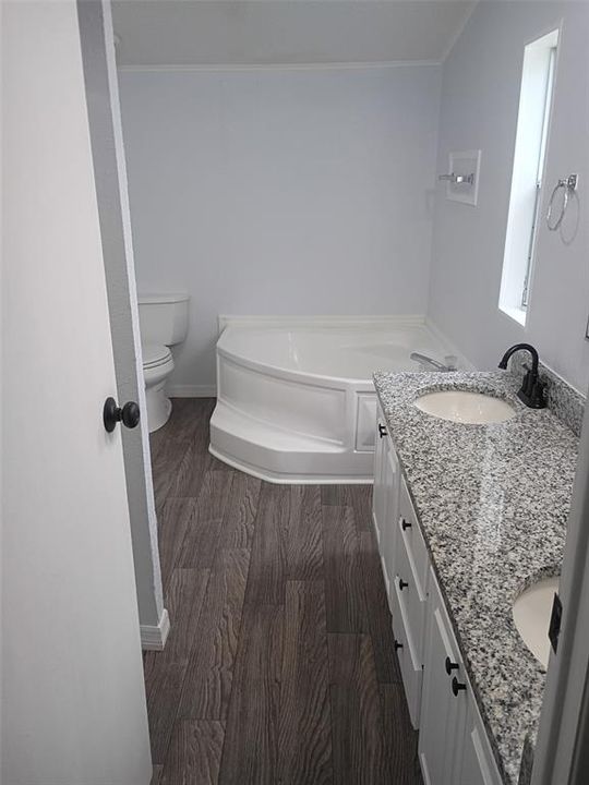 For Sale: $269,900 (3 beds, 2 baths, 1620 Square Feet)