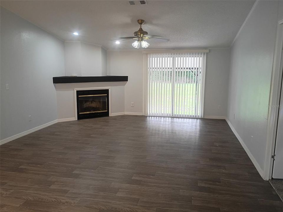 For Sale: $269,900 (3 beds, 2 baths, 1620 Square Feet)