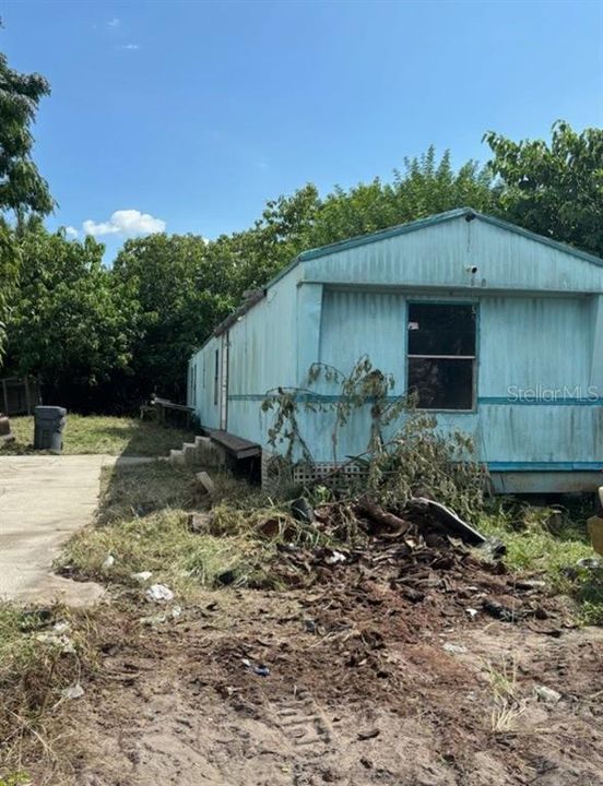 For Sale: $44,900 (3 beds, 2 baths, 988 Square Feet)