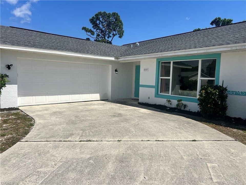 For Sale: $309,000 (3 beds, 2 baths, 1803 Square Feet)