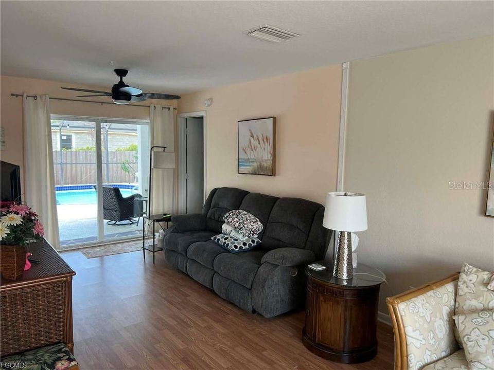 For Sale: $309,000 (3 beds, 2 baths, 1803 Square Feet)