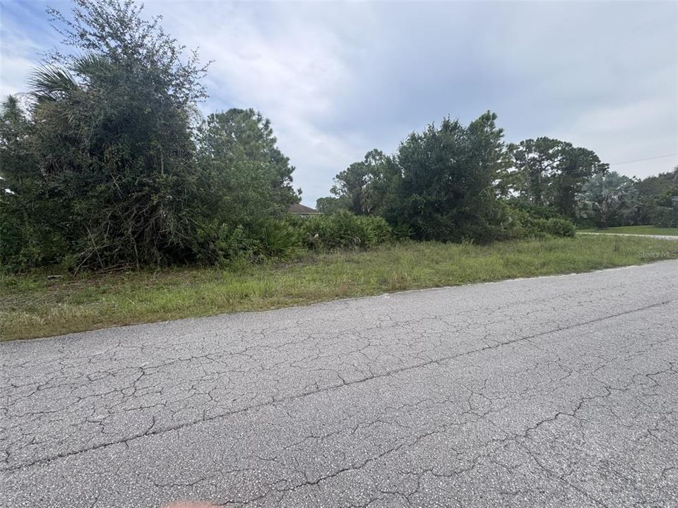 En Venta: $17,990 (0.23 acres)