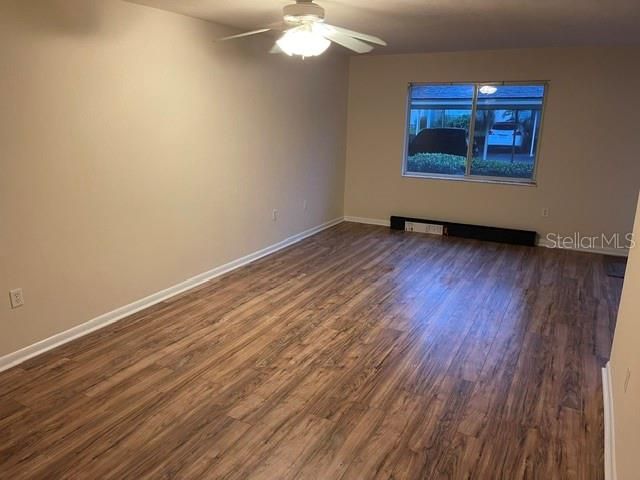 For Rent: $1,450 (3 beds, 2 baths, 1384 Square Feet)