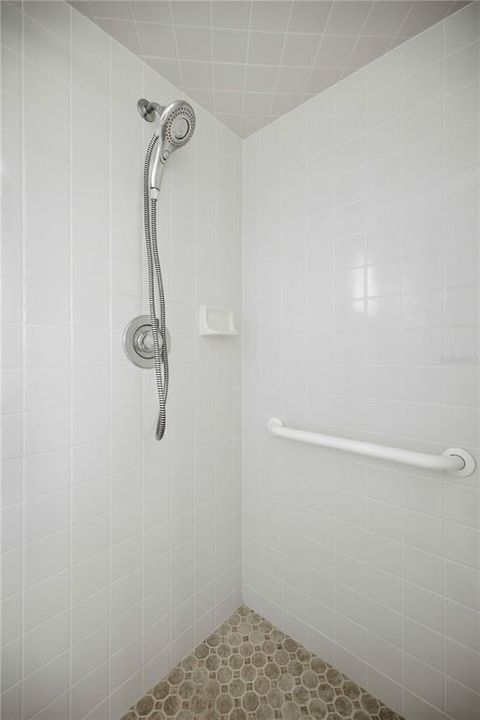 En Venta: $209,900 (2 camas, 2 baños, 990 Pies cuadrados)