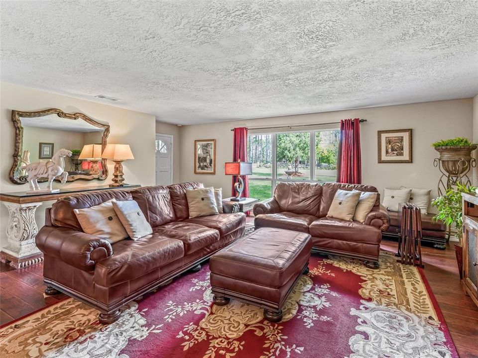 For Sale: $1,325,000 (6 beds, 3 baths, 3141 Square Feet)