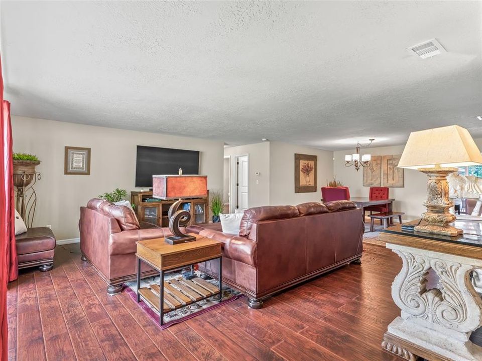 For Sale: $1,325,000 (6 beds, 3 baths, 3141 Square Feet)