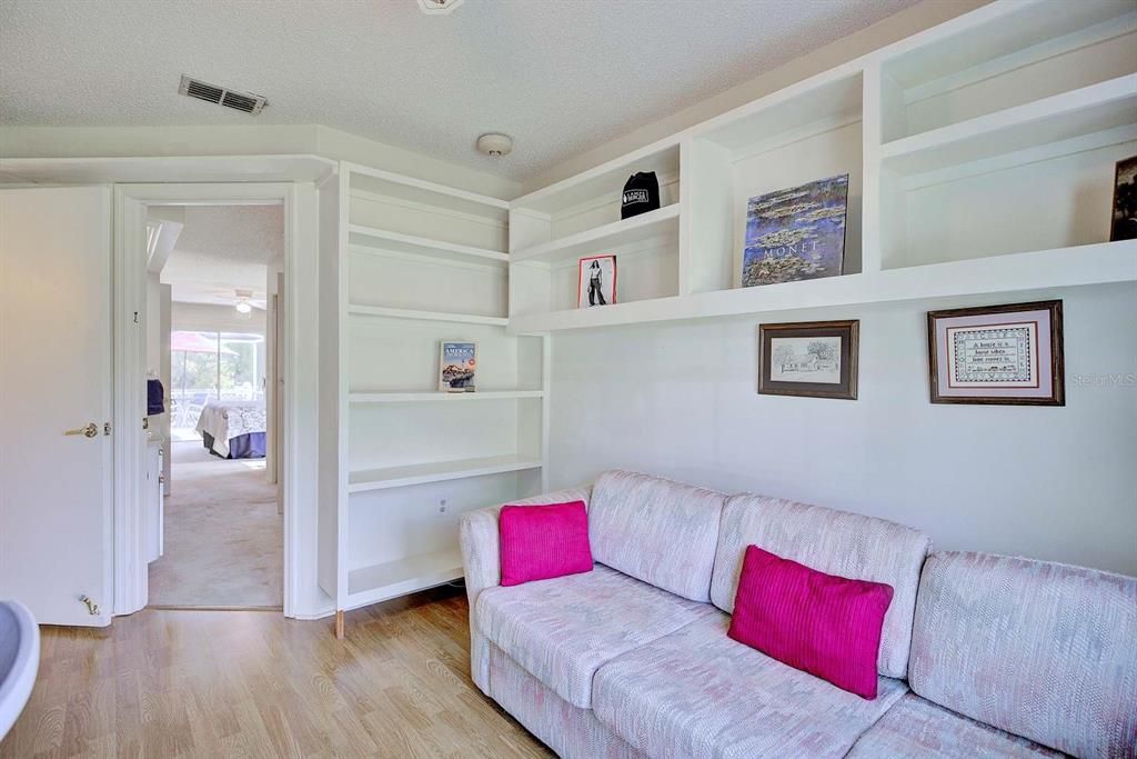 На продажу: $425,000 (3 спален, 2 ванн, 2102 Квадратных фут)