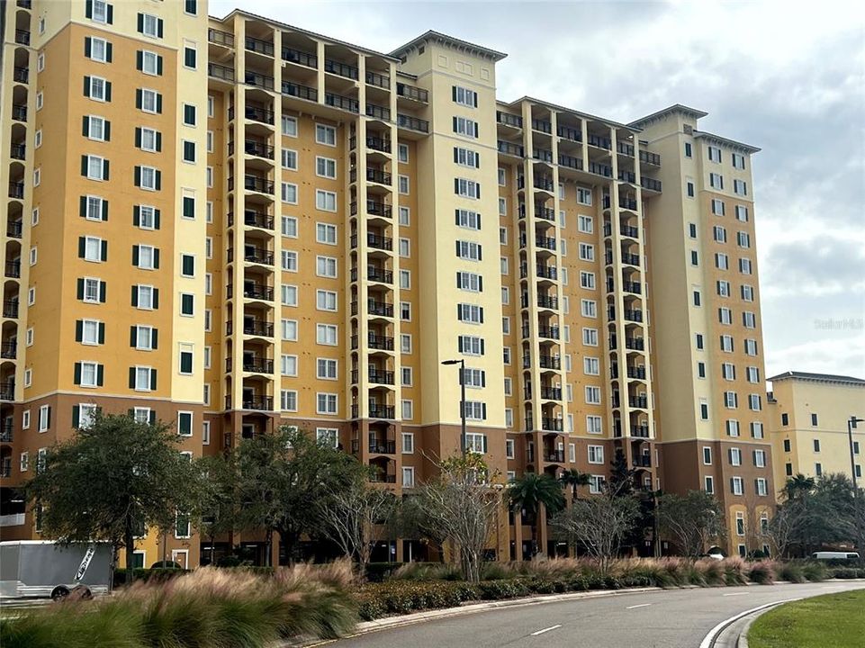 For Sale: $145,000 (2 beds, 2 baths, 1060 Square Feet)